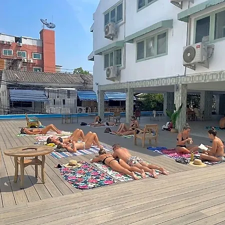 Easy Monday Khaosan Hostel